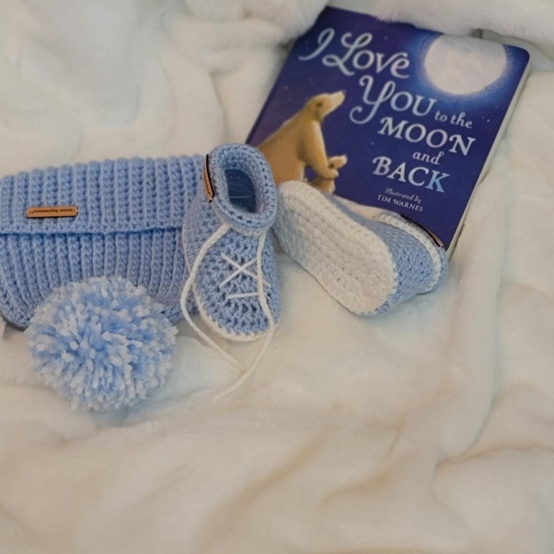 Baby Blue Baby Gift Set - Booties & Beanie - 3 to 6 months - Made to Order