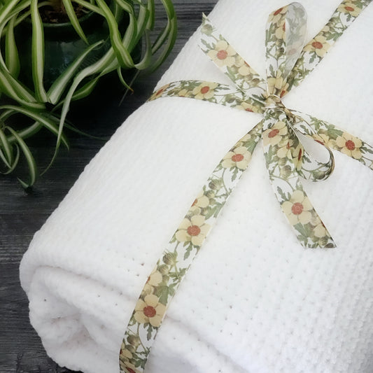 Lush Oversized Chenille Throw – White