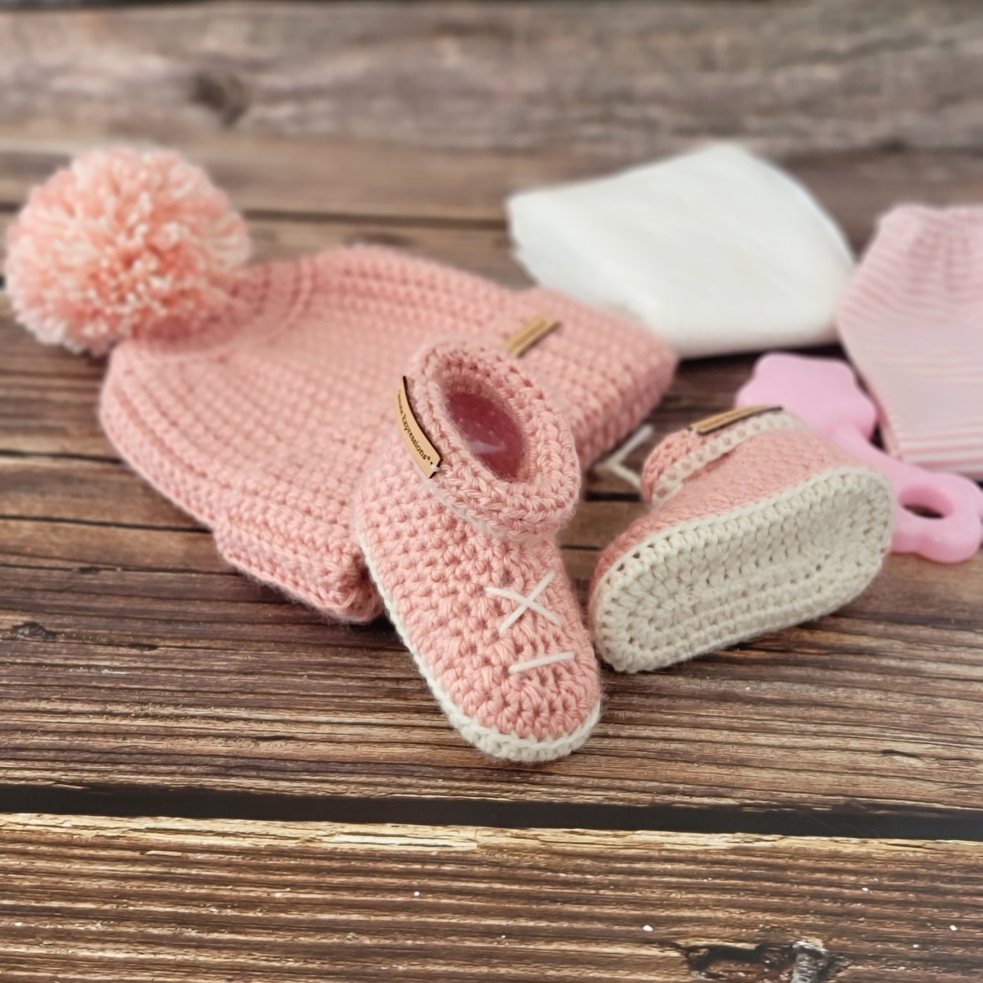 Bespoke Order: 'Peachy Swirl' Baby Gift Set - Booties & Beanie - 3 to 6 months - Made to Order